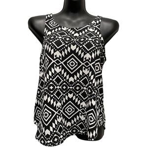 Xhileration Racerback Black and White Print Tank-top - Small